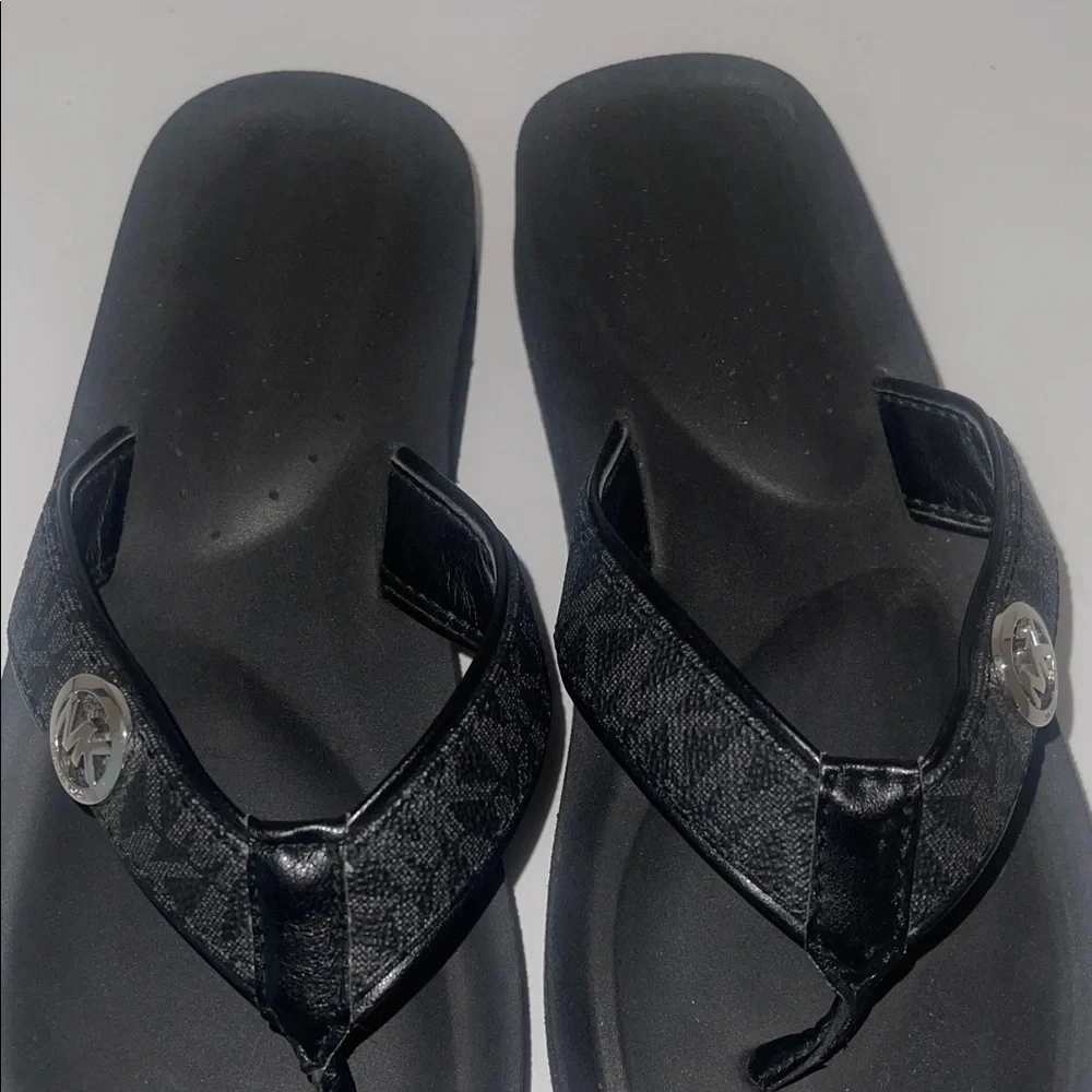 MICHAEL Michael Kors Black Sandals - Picture 5 of 12